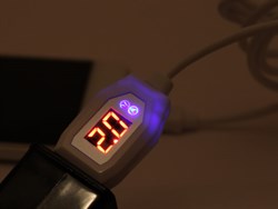 Кабель USB - Micro USB для зарядки и передачи данных, с вольтметром и амперметром, 1 метр